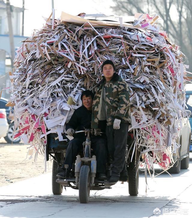 大街上回收廢品的人，一個(gè)月能賺多少錢？